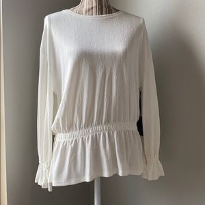Simply Vera Wang gathered waist top.